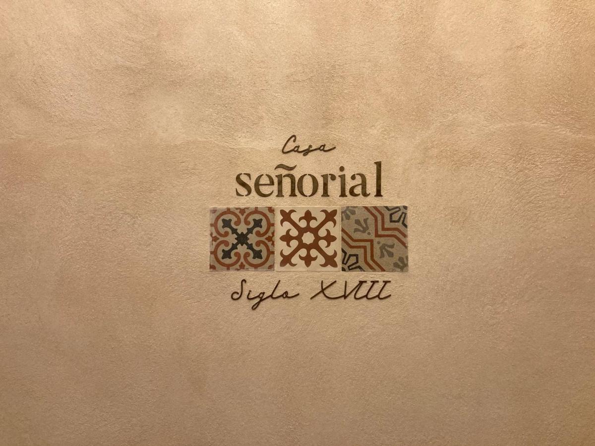 Casa Senorial Del Siglo Xviii * Sevilla